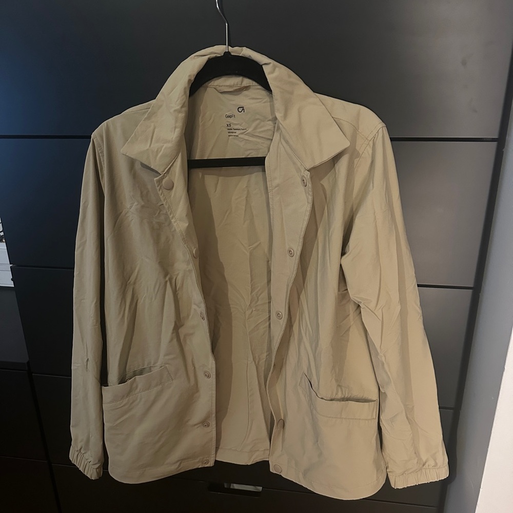 gap windbreaker